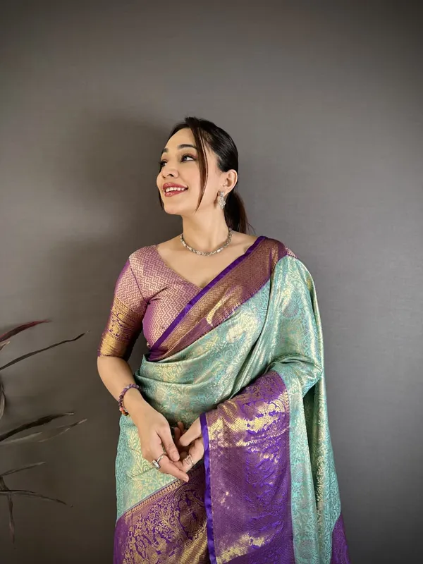 Vaishagri_Green_Kanjivaram_Silk_Saree_For_Women
