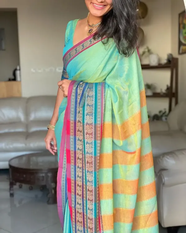 Vaishagri_Dual_Tone_Narayanpeth_Cotton_Saree_with_Unstitched_Blouse_Piece