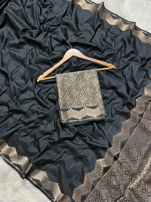 Black_Banarasi_Semikatan_Silk_Saree_with_Blouse_Piece