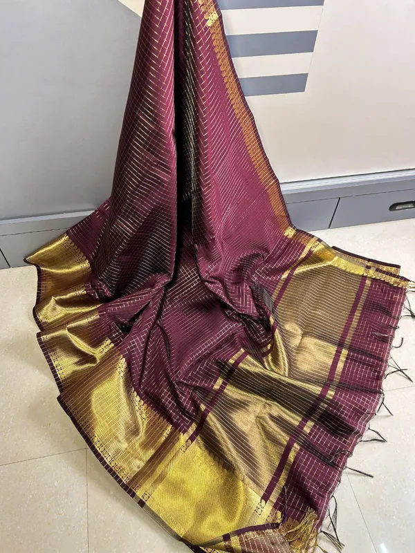 Dark_Wine_Softy_Kota_Check_Silk_Saree_with_Blouse_Piece