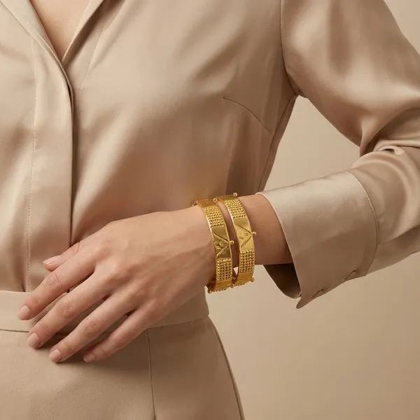 Gold_Mix_Alloy_With_Mixture_Of_Brass,_Copper_And_Silver_And_24_Carat_Gold_Plated_Premium_Bracelet_For_Women