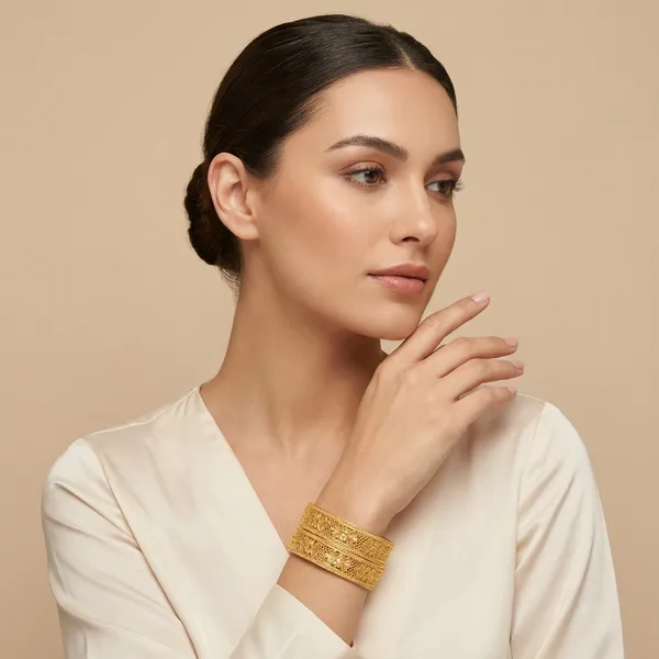 Gold_Mix_Alloy_With_Mixture_Of_Brass,_Copper_And_Silver_And_24_Carat_Gold_Plated_Premium_Bangles_Set_For_Women