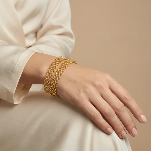 Gold_Mix_Alloy_With_Mixture_Of_Brass,_Copper_And_Silver_And_24_Carat_Gold_Plated_Premium_Bangles_Set_For_Women