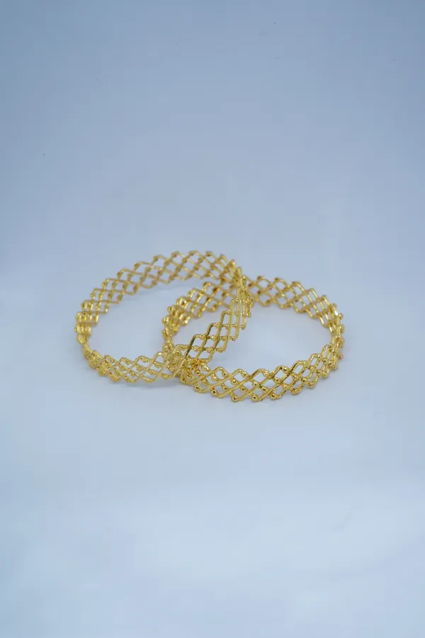 Gold_Mix_Alloy_With_Mixture_Of_Brass,_Copper_And_Silver_And_24_Carat_Gold_Plated_Premium_Bangles_Set_For_Women