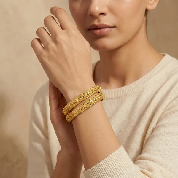 Gold_Mix_Alloy_With_Mixture_Of_Brass,_Copper_And_Silver_And_24_Carat_Gold_Plated_Premium_Bangles_Set_For_Women