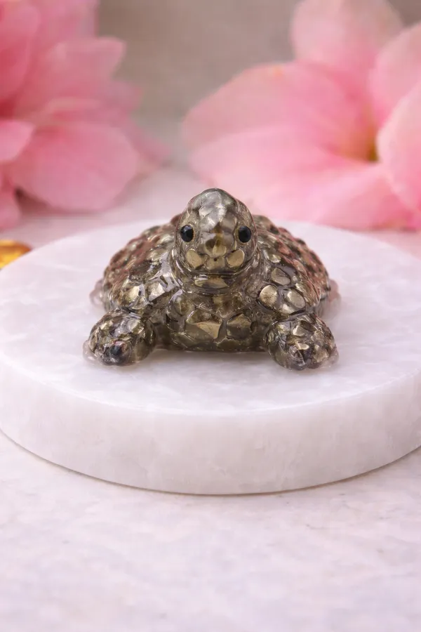 The_Abundance_Turtle_Good_Luck_Desk_Energizer