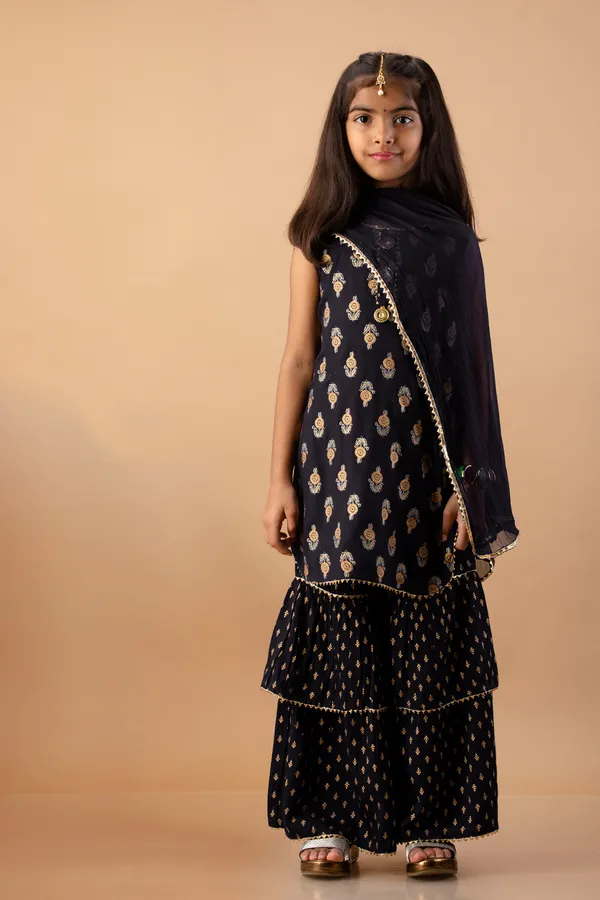 Black_Rayon_Kurta_Set_For_Girls