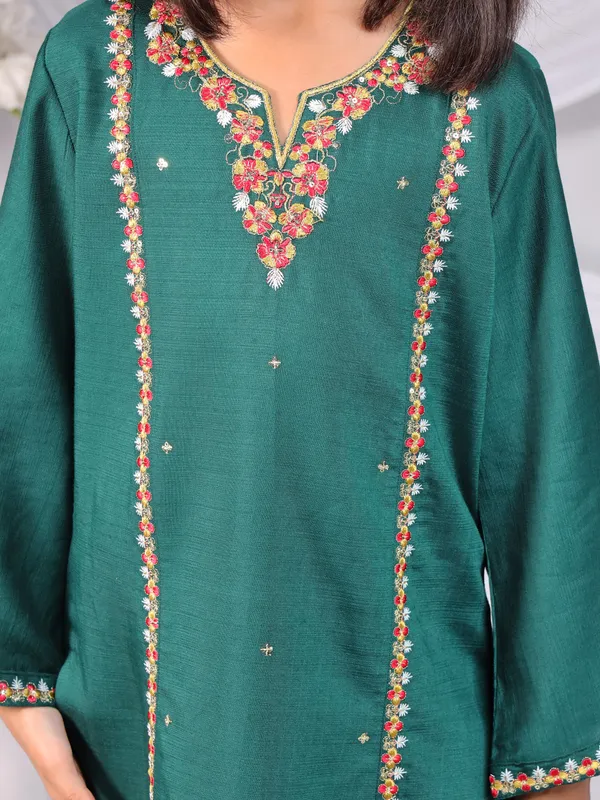 Green_Silk_Kurta_Set_For_Girls