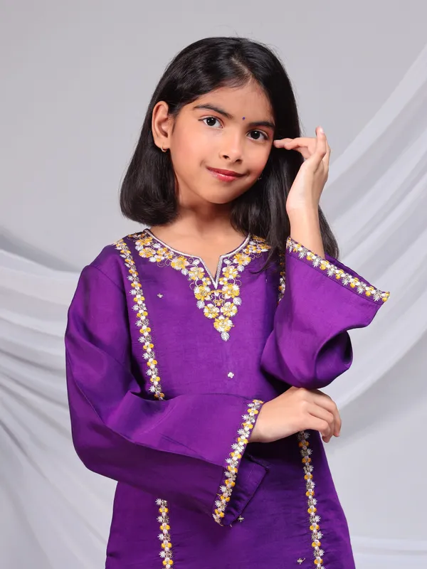 Purple_Silk_Kurta_Set_For_Girls