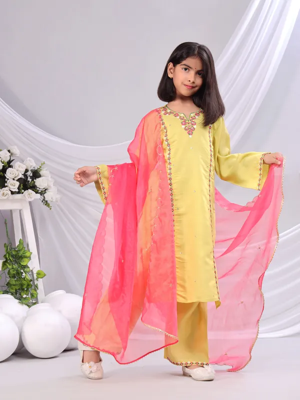 Yellow_Silk_Kurta_Set_For_Girls