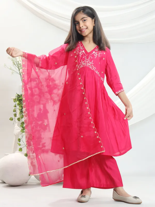 Hot_pink_Silk_Kurta_Set_For_Girls
