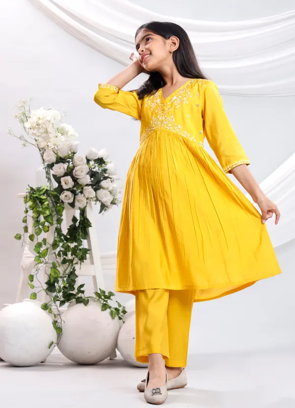 Yellow_Silk_Kurta_Set_For_Girls