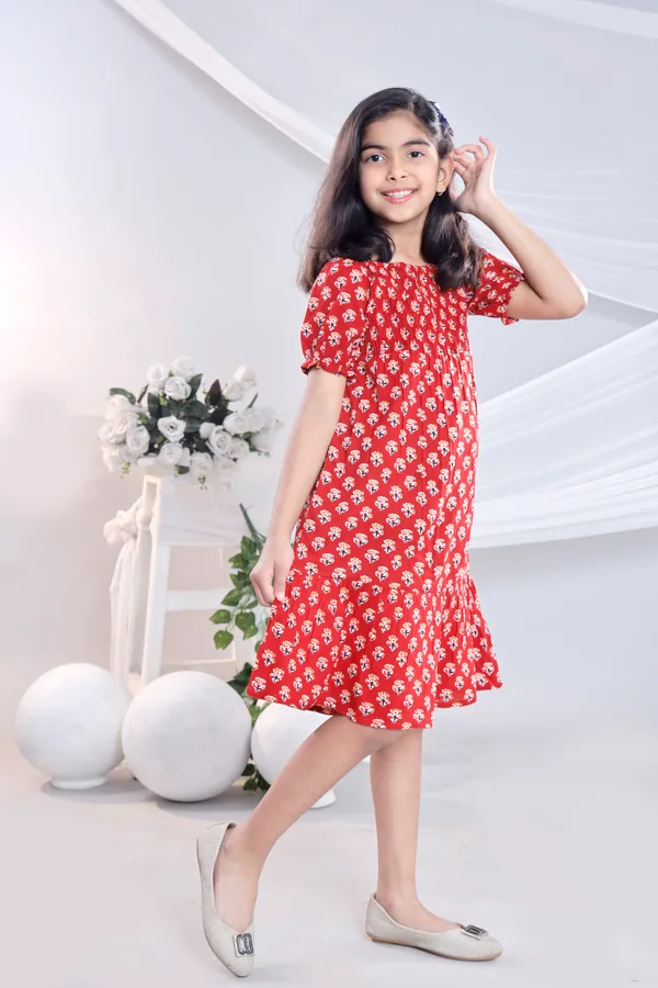 Red_Cotton_Dress_For_Girls