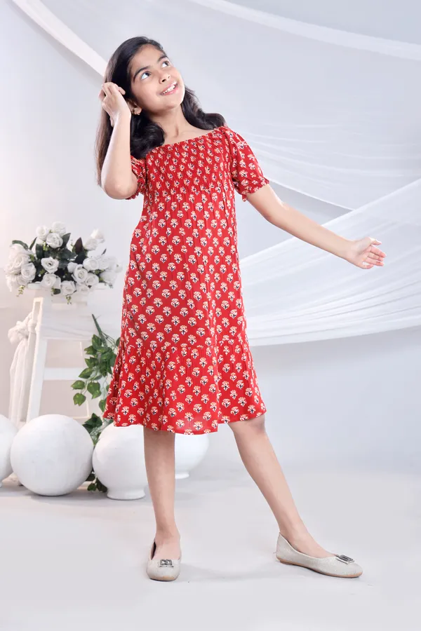 Red_Cotton_Dress_For_Girls