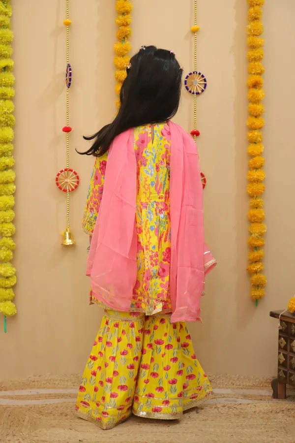 Yellow_Cotton_Kurta_Set_For_Girls