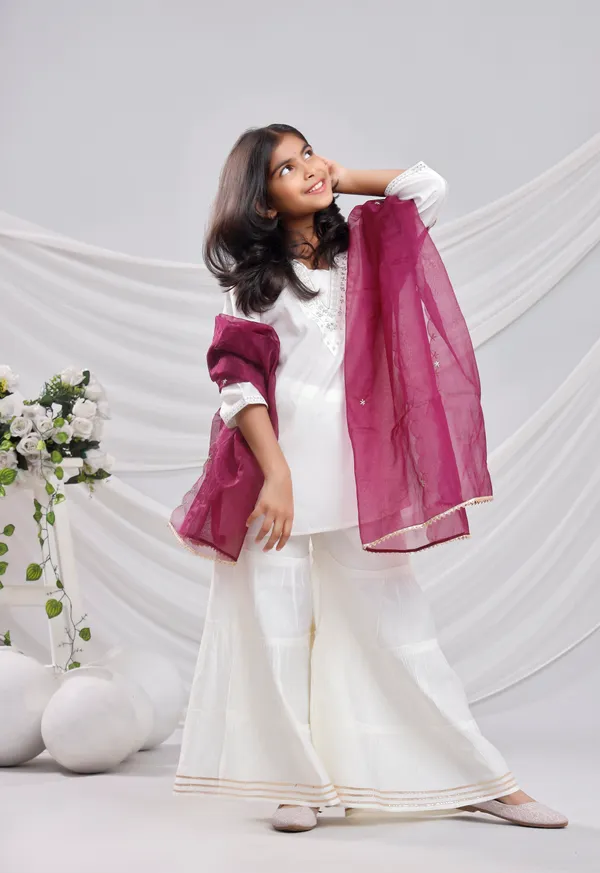 White_Silk_Kurta_Set_For_Girls