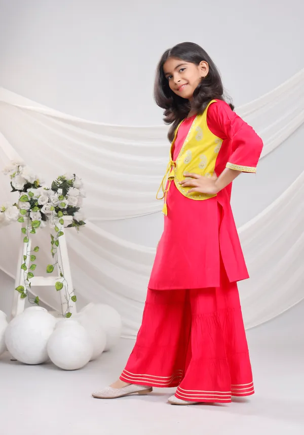 Red_Silk_Kurta_Set_For_Girls