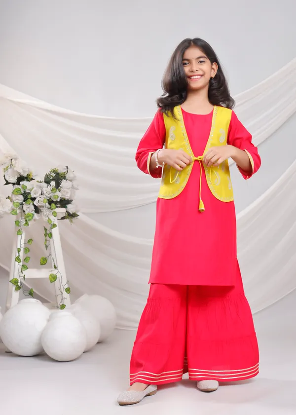 Red_Silk_Kurta_Set_For_Girls
