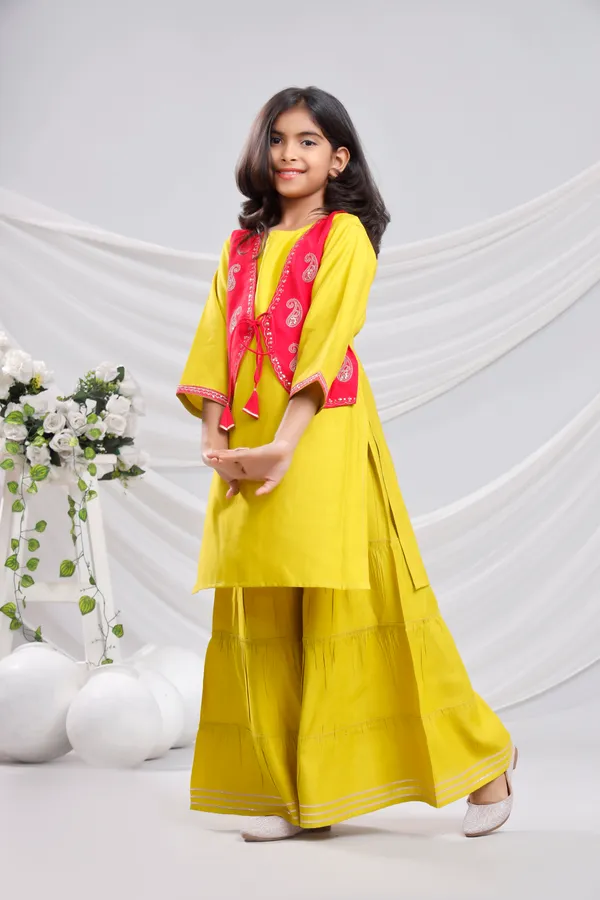 Yellow_Silk_Kurta_Set_For_Girls