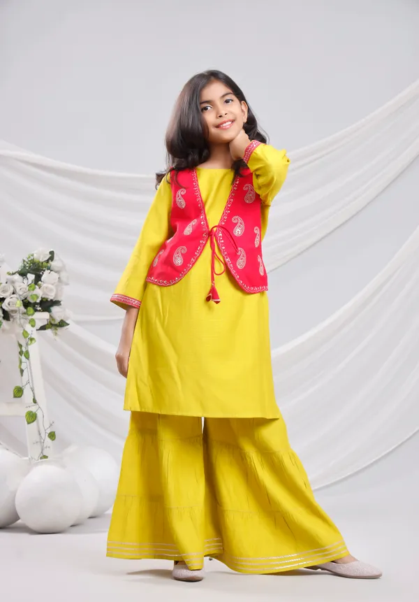 Yellow_Silk_Kurta_Set_For_Girls