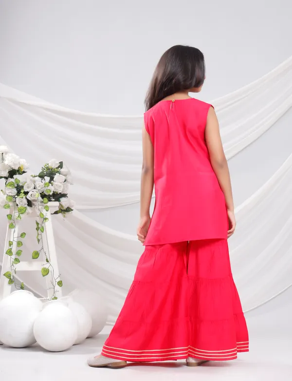 Red_Silk_Kurta_Set_For_Girls