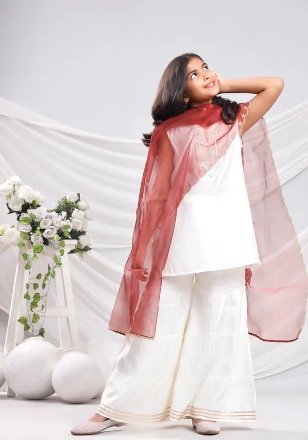 White_Silk_Kurta_Set_For_Girls