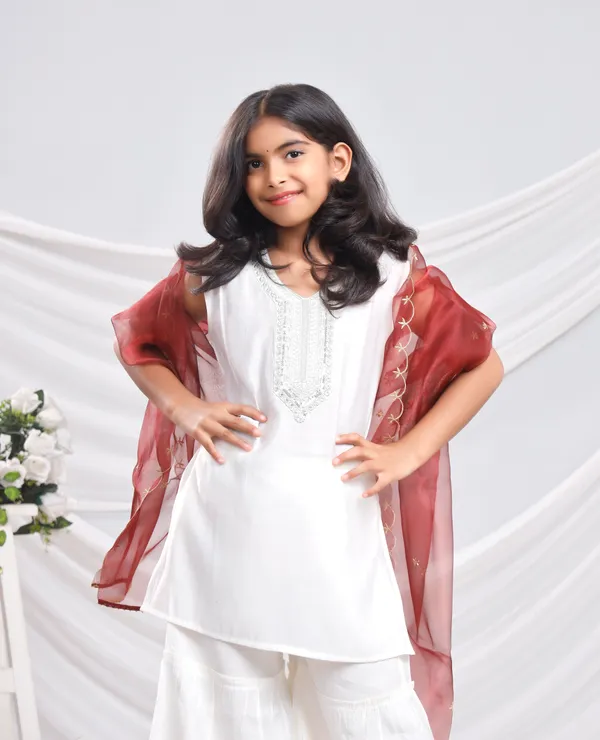 White_Silk_Kurta_Set_For_Girls