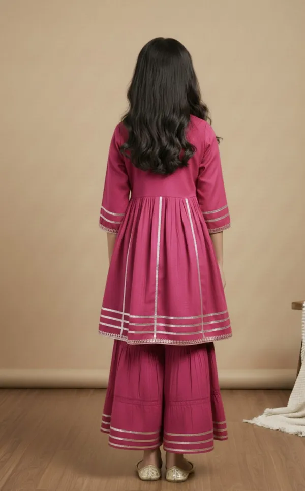 Rani_Silk_Kurta_Set_For_Girls