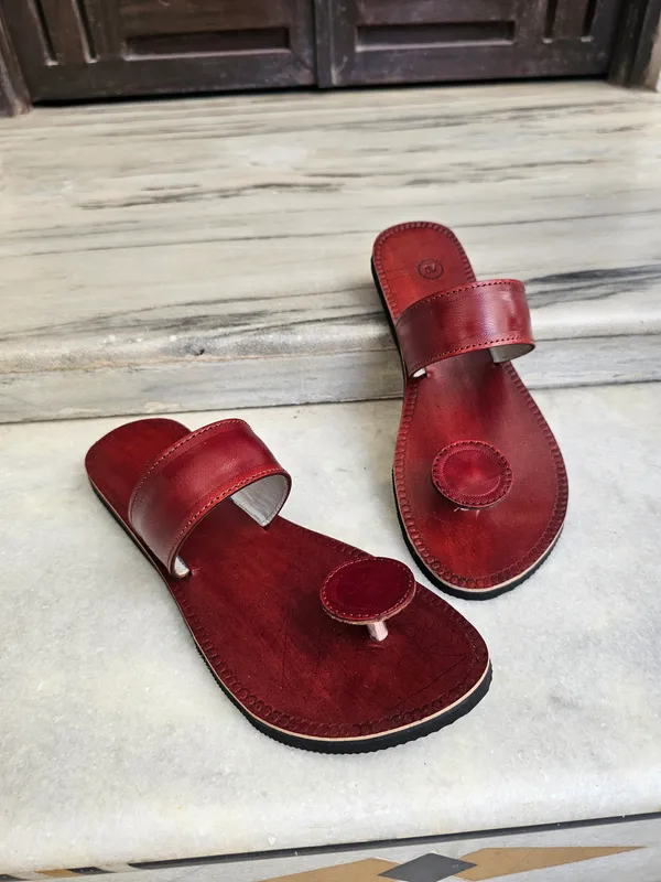 Ethnic_women_leather_padukas