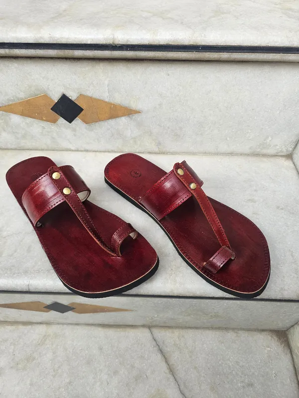 Men_leather_plain_kohlapuri