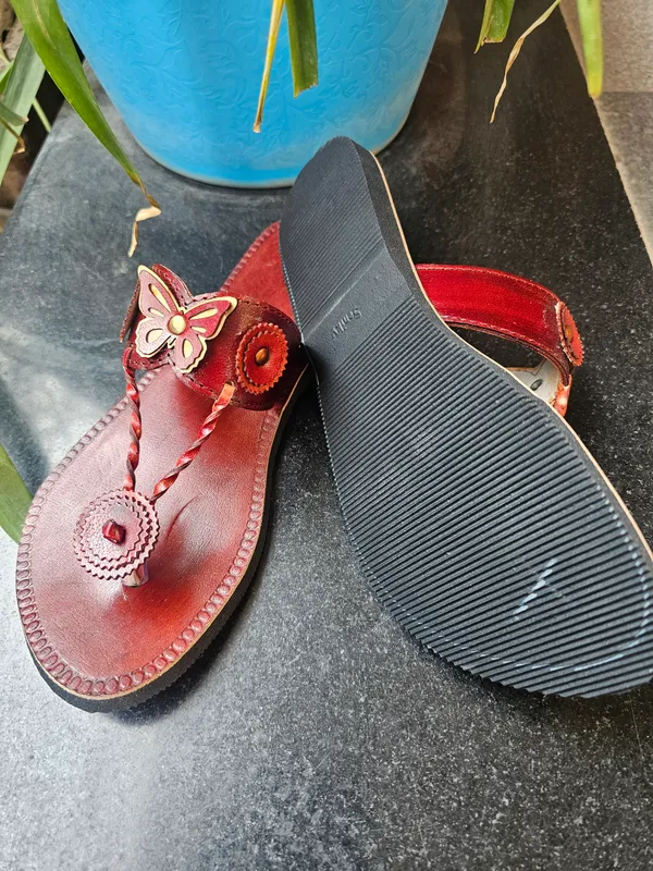 Genuine_brown_leather_butterfly_slippers_for_women