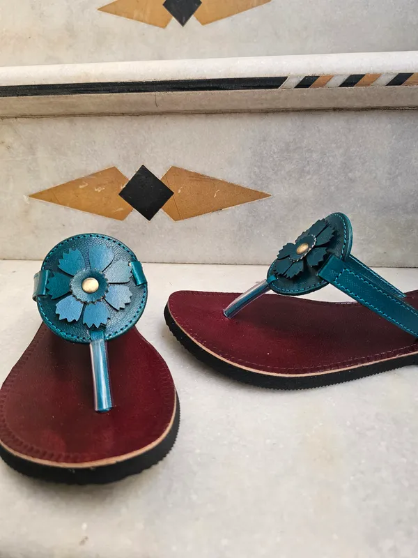 Women_green_flower_leather_rakhi_slippers