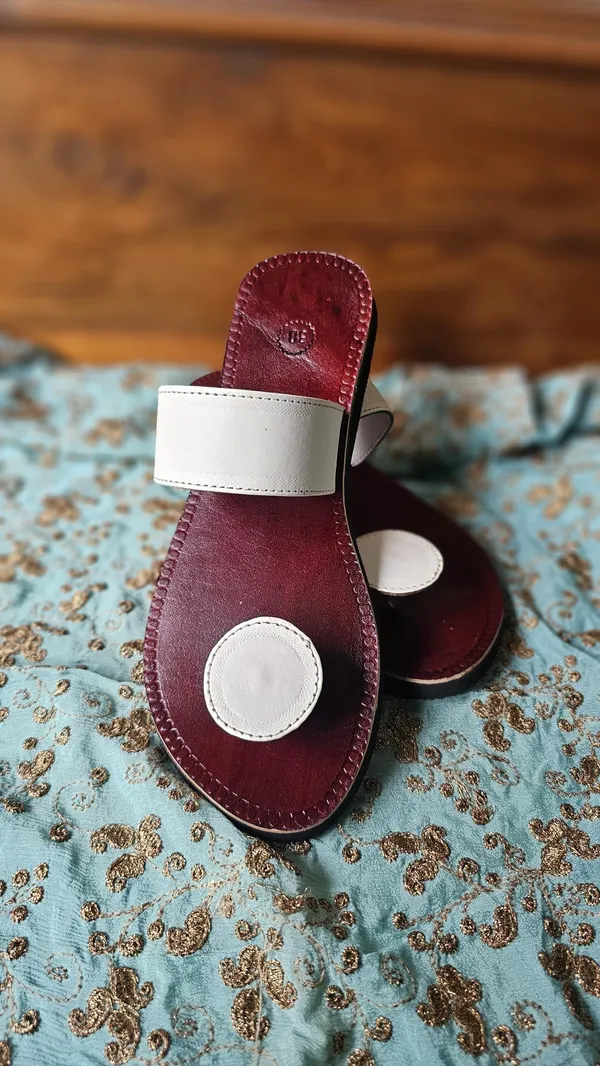 Ethnic_women_white_leather_padukas