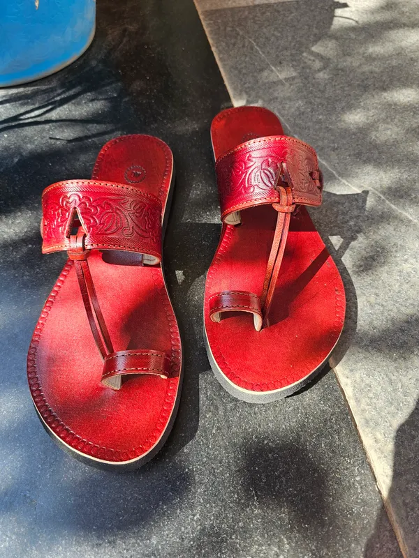 Women_side_strap_block_print_slippers