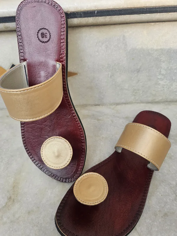 Ethnic_women_paduka_in_gold_leather