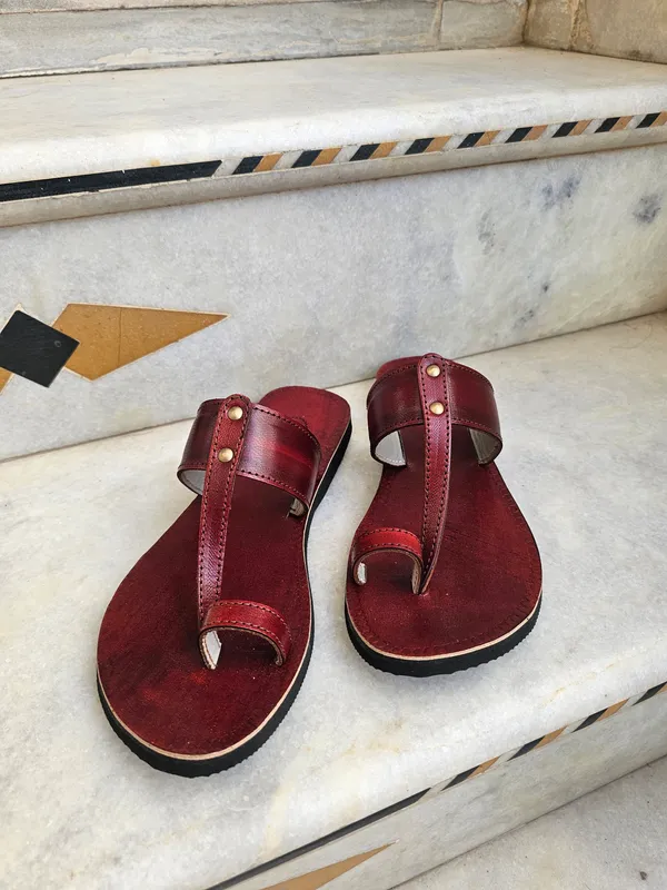 Ethnic_women_plain_leather_kohlapuri