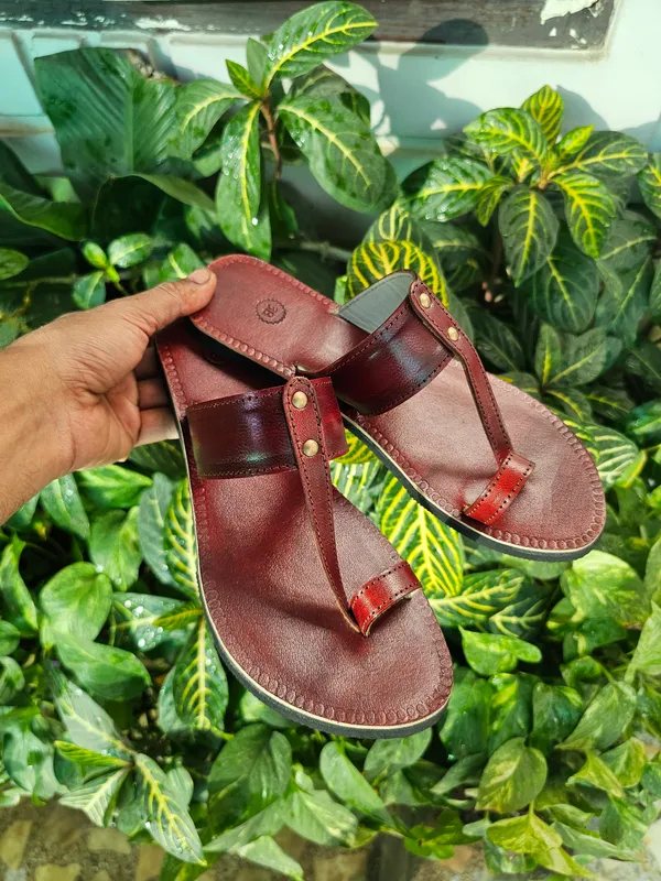 Ethnic_women_plain_leather_kohlapuri