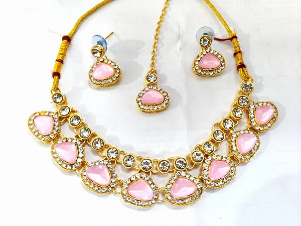 Pink_Zinc_Alloy_Royal_Kundan_Bridal_Necklace_Set_For_Festivals_And_Marriage