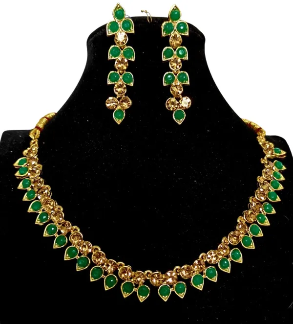 Green_Zinc_Alloy_Designer_Kundan_Necklace_Earring_Mang_Tika_For_Wedding_Functions