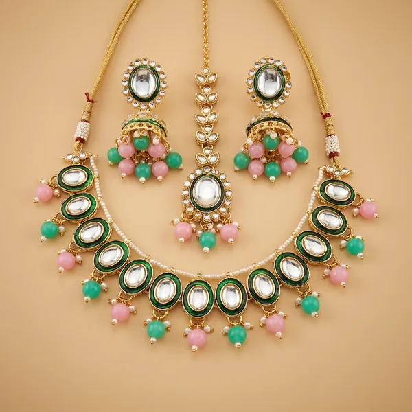Multicolour_Zinc_Alloy_Grand_Wedding_Kundan_Necklace_And_Earring_Set_With_Mang_Tika