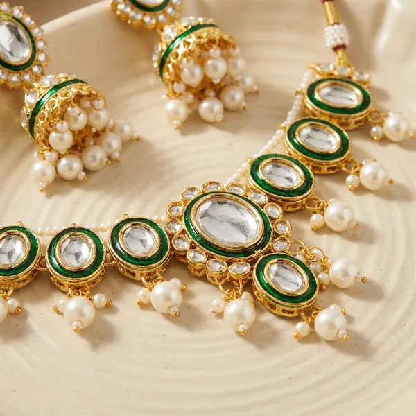 White_Zinc_Alloy_Designer_Kundan_Necklace_Earring_Mang_Tika_For_Wedding_Functions