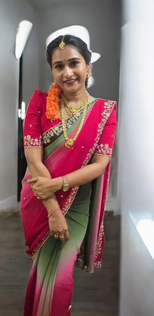 Pure_Star_Georgette_Chiffon_Ombre_Saree_with_Multi_Sequin_Embroidery_&_Matching_Blouse