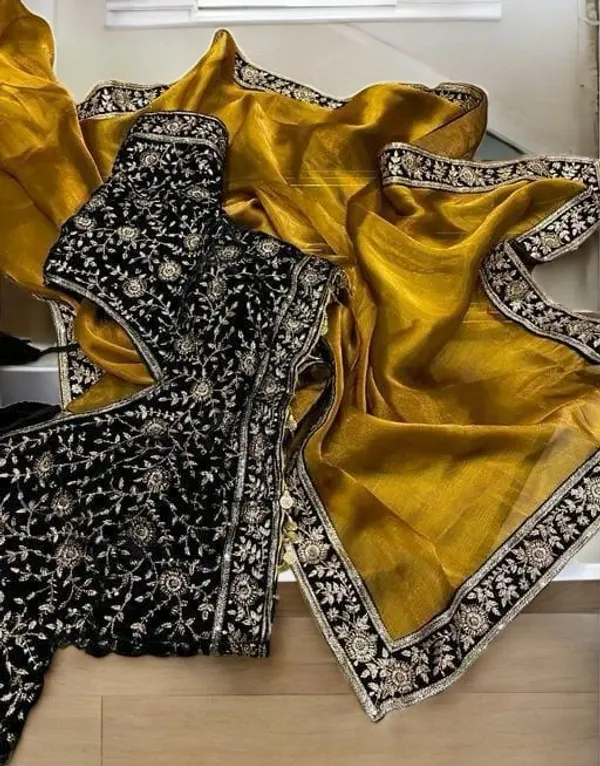 Trending_Gold_Crush_Binny_Saree_with_Heavy_Velvet_Stitched_Blouse