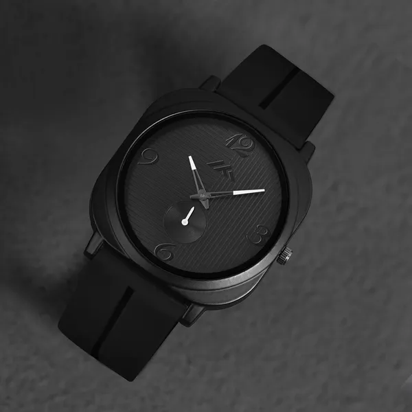Black_Analog_Quartz_Watch_With_Silicone_Strap_For_Men