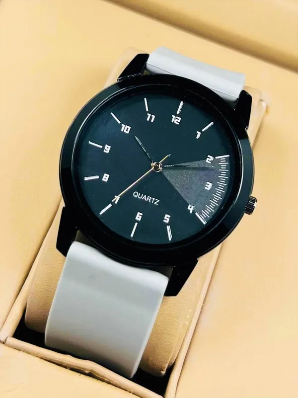 Black_And_Grey_Analog_Quartz_Watch_With_Silicone_Strap_For_Men