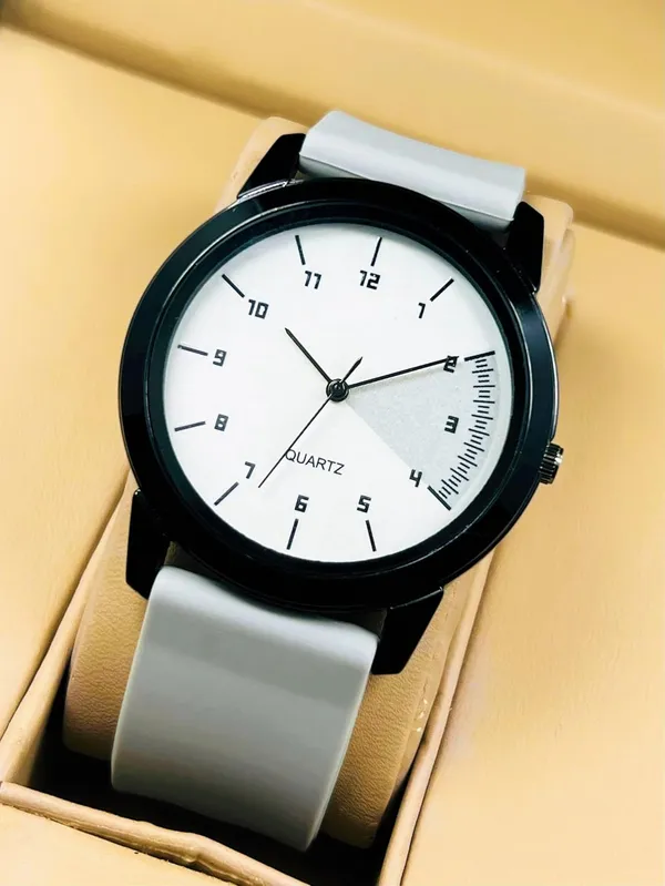 Grey_White_Quartz_Analog_Watch_With_Silicone_Strap_For_Men