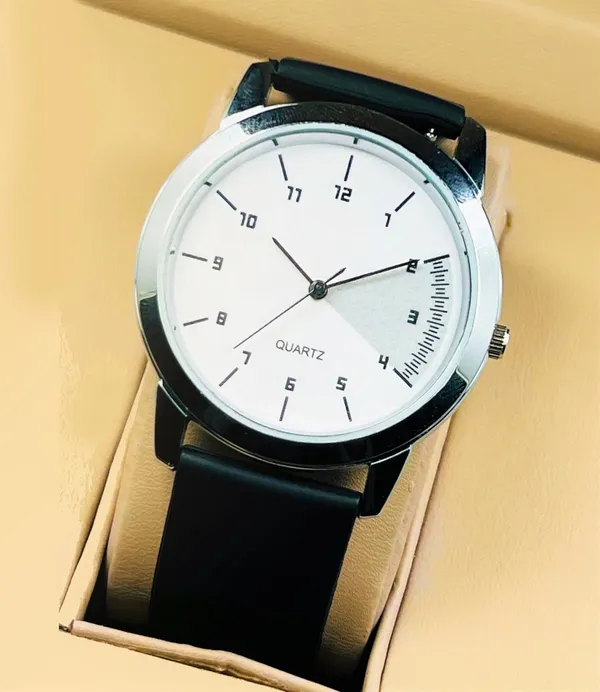 Black_Analog_Quartz_Watch_With_Silicone_Strap_For_Men