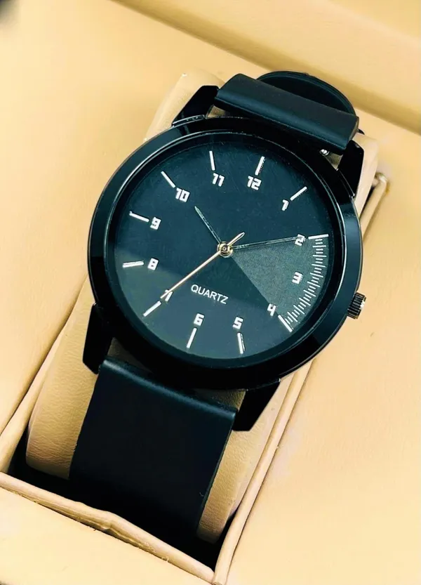 Black_Quartz_Analog_Watch_With_Silicone_Strap_For_Men