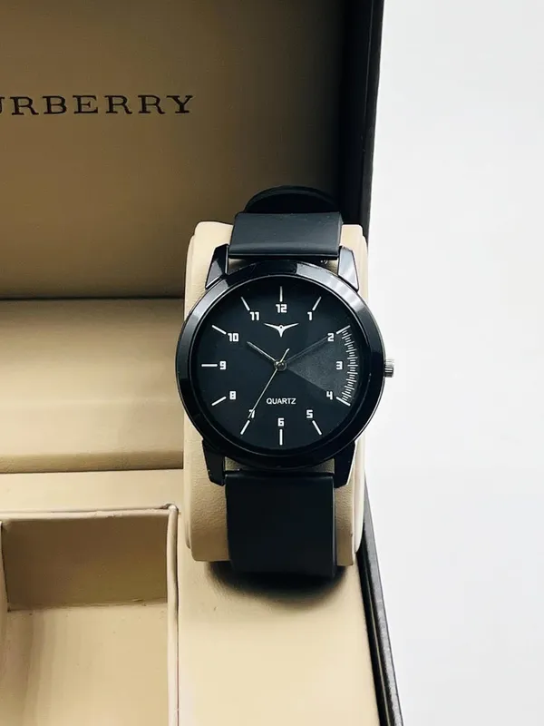 Black_Quartz_Analog_Watch_With_Silicone_Strap_For_Men