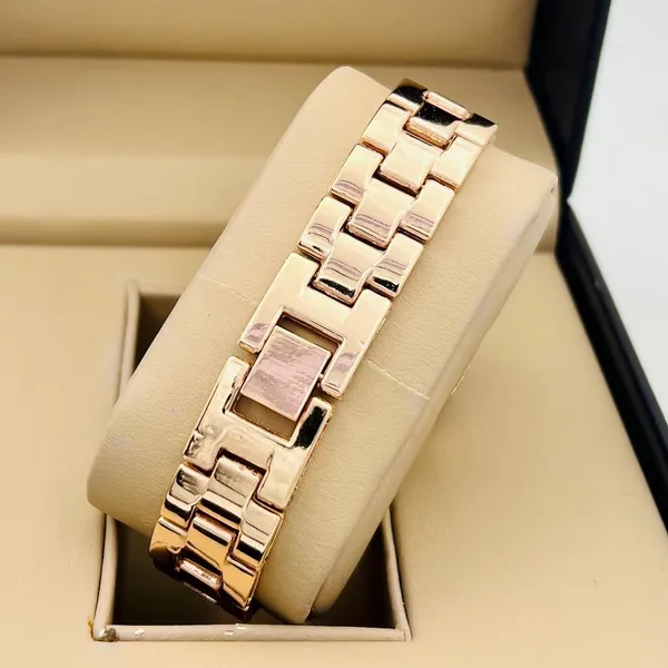 Rose_Gold_Stainless_Steel_Analog_Watch_For_Women